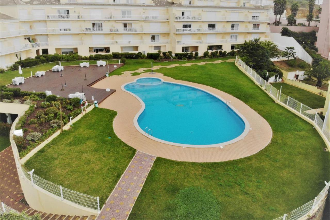 Lovelystay - Sea View Apartment With Pool & Garden Ericeira Extérieur photo